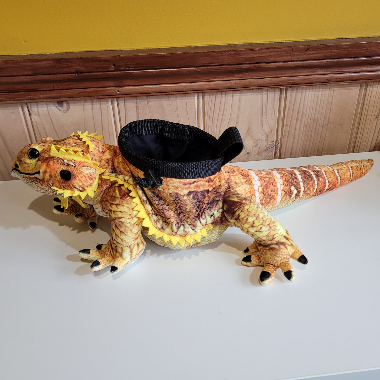 Bearded Dragon Lizard Rock Climbing Chalk Bag