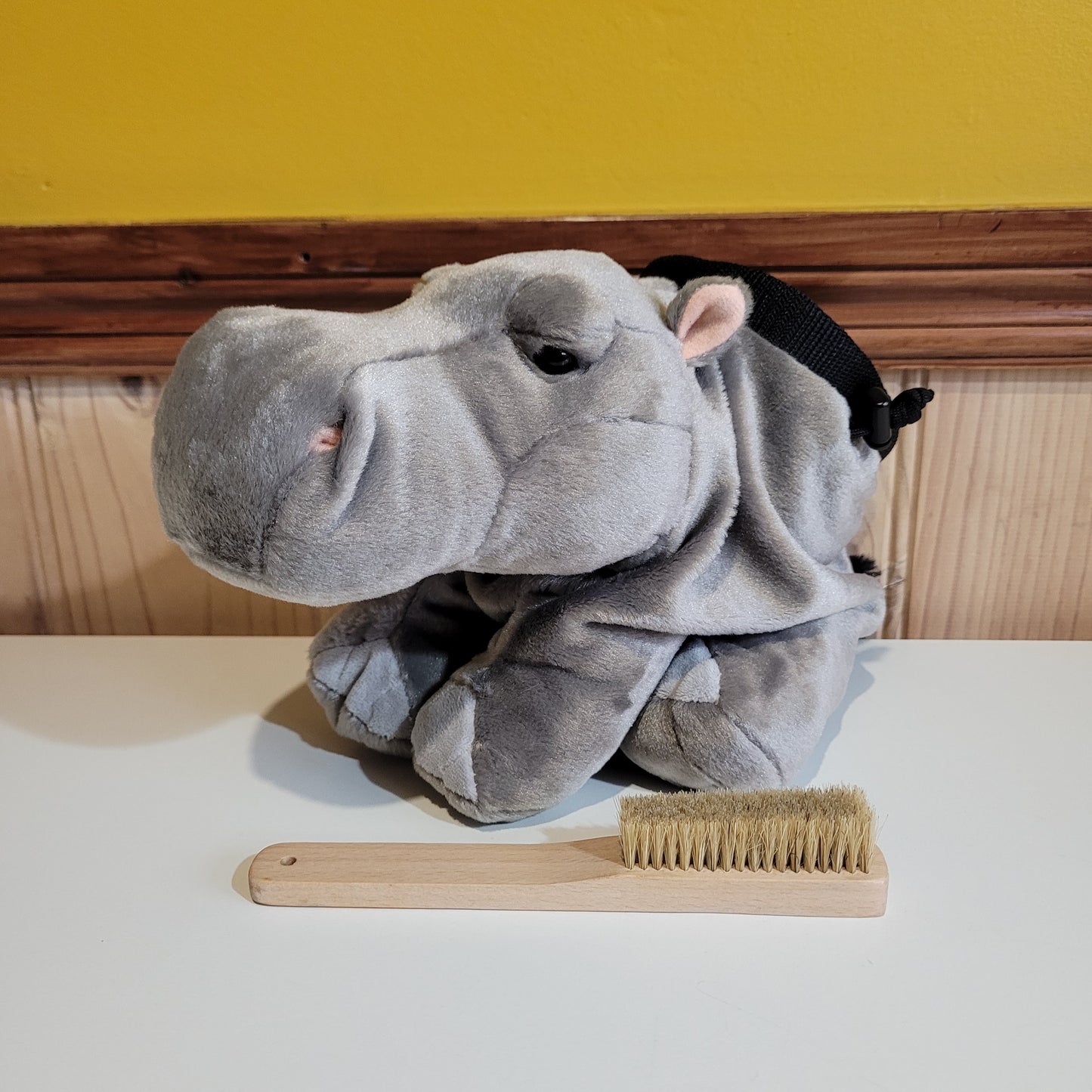 Hippo Chalk Bag – Plush Animal Climbing Bag with Drawstring Closure – Optional Belt & Chalk Brush