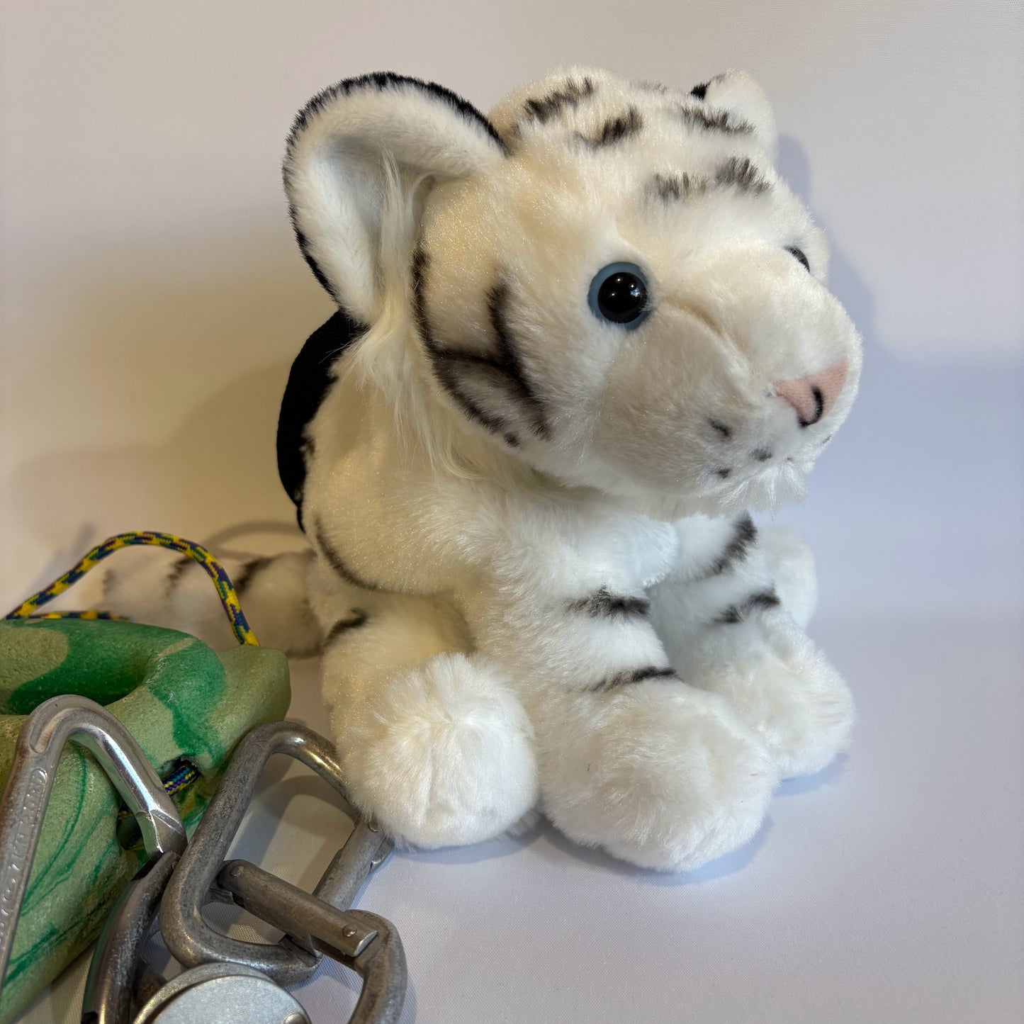 White Tiger Chalk Bag β Plush Animal Climbing Bag with Drawstring Closure β Bouldering Gift for Climbers β Optional Chalk Brush & Belt