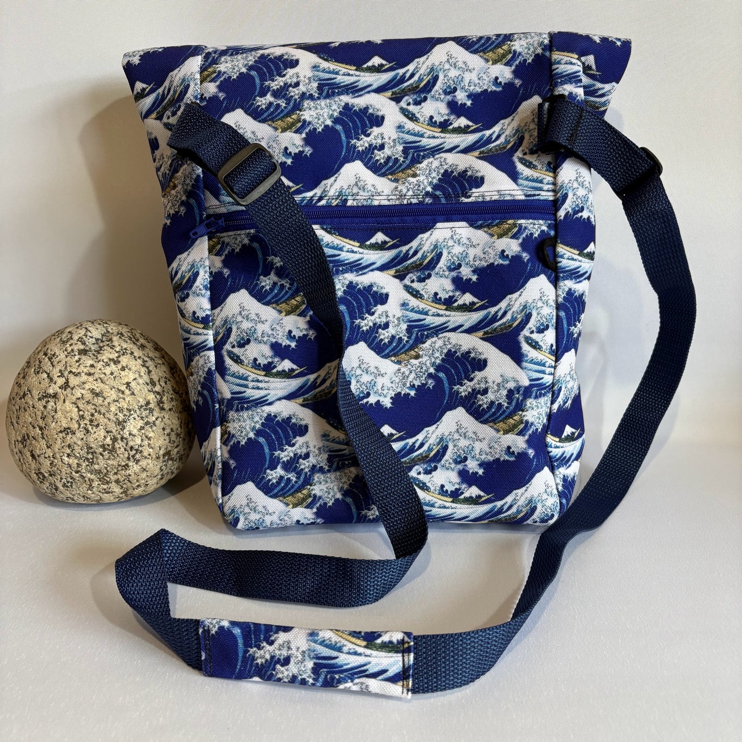 Waves Rock Climbing Bouldering Chalk Bucket