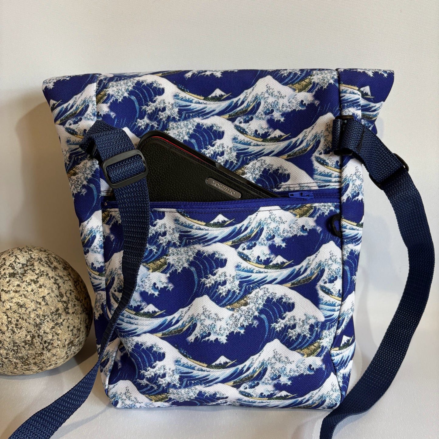 Waves Rock Climbing Bouldering Chalk Bucket