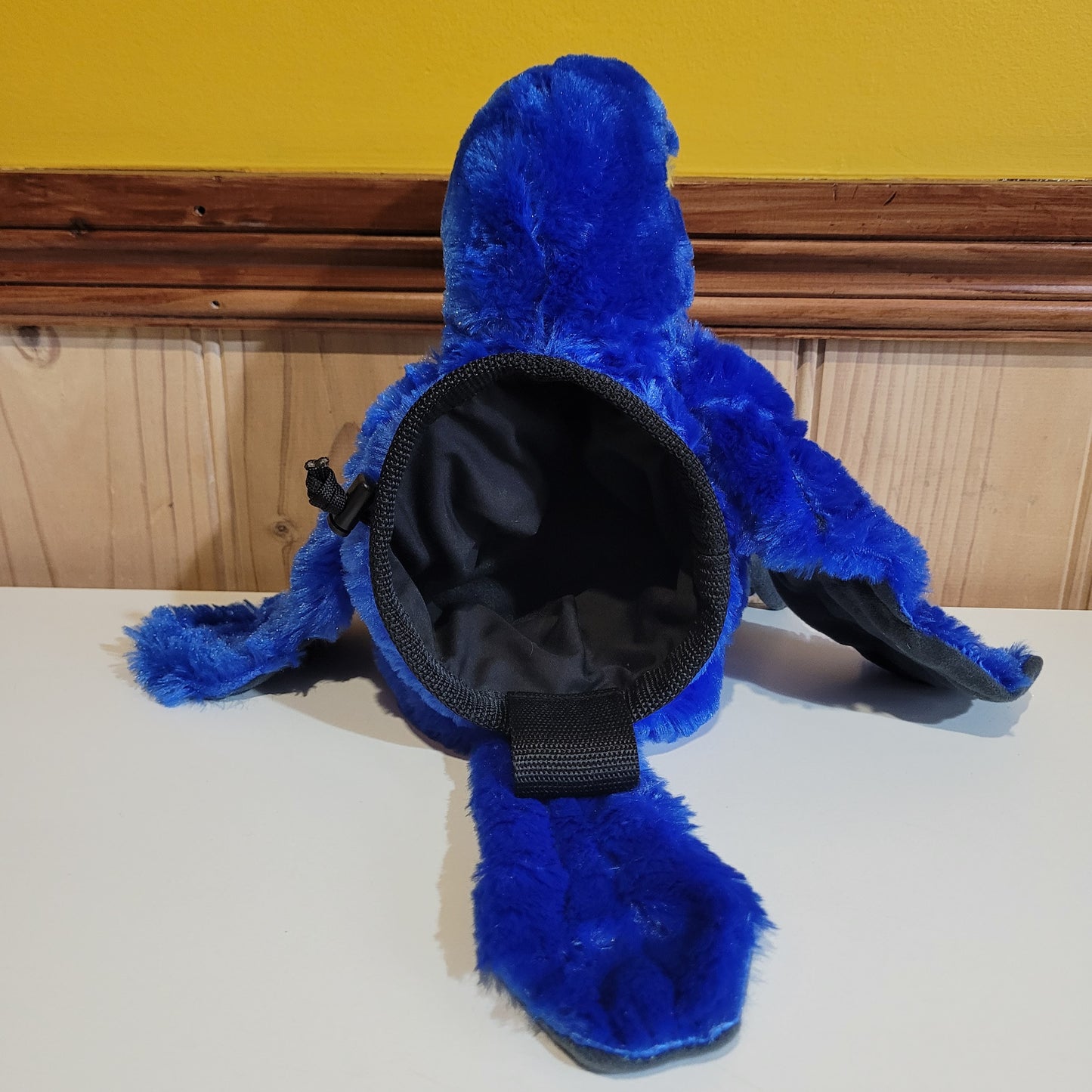 Hyacinth Macaw Rock Climbing Chalk Bag