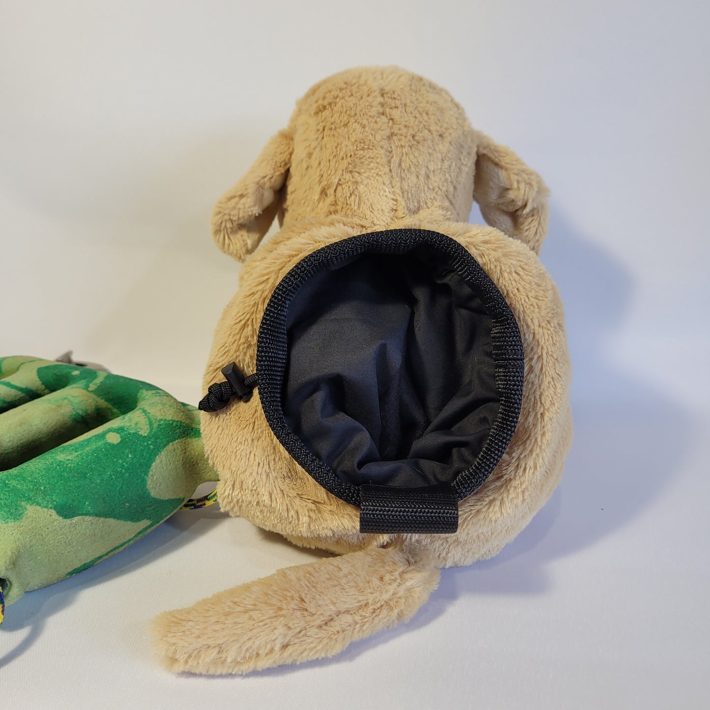 Golden Labrador Retriever Climbing Chalk Bag – Plush Chalk Bag for Bouldering or Gym – Dog Chalk Bag with Drawstring – Optional Belt & Brush