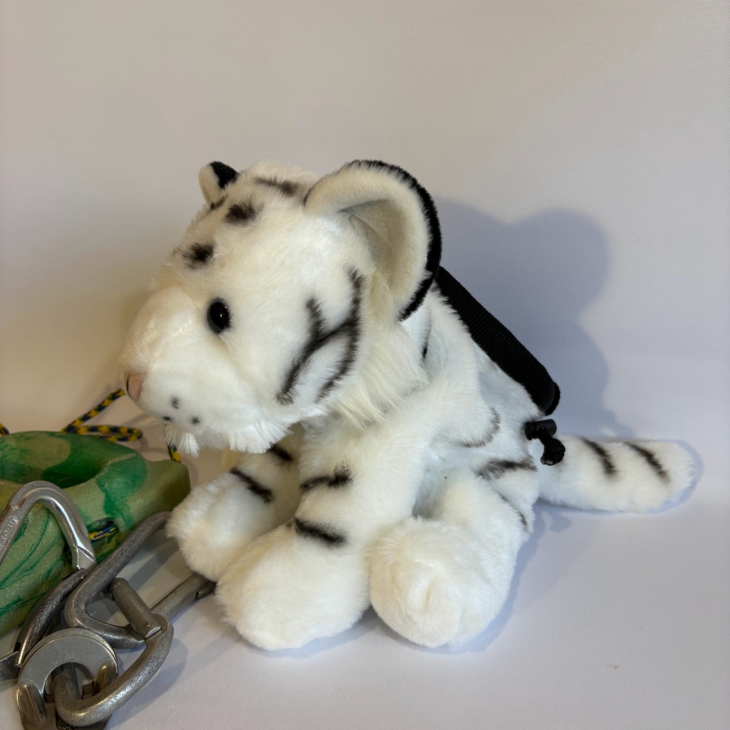 White Tiger Chalk Bag – Plush Animal Climbing Bag with Drawstring Closure – Bouldering Gift for Climbers – Optional Chalk Brush & Belt