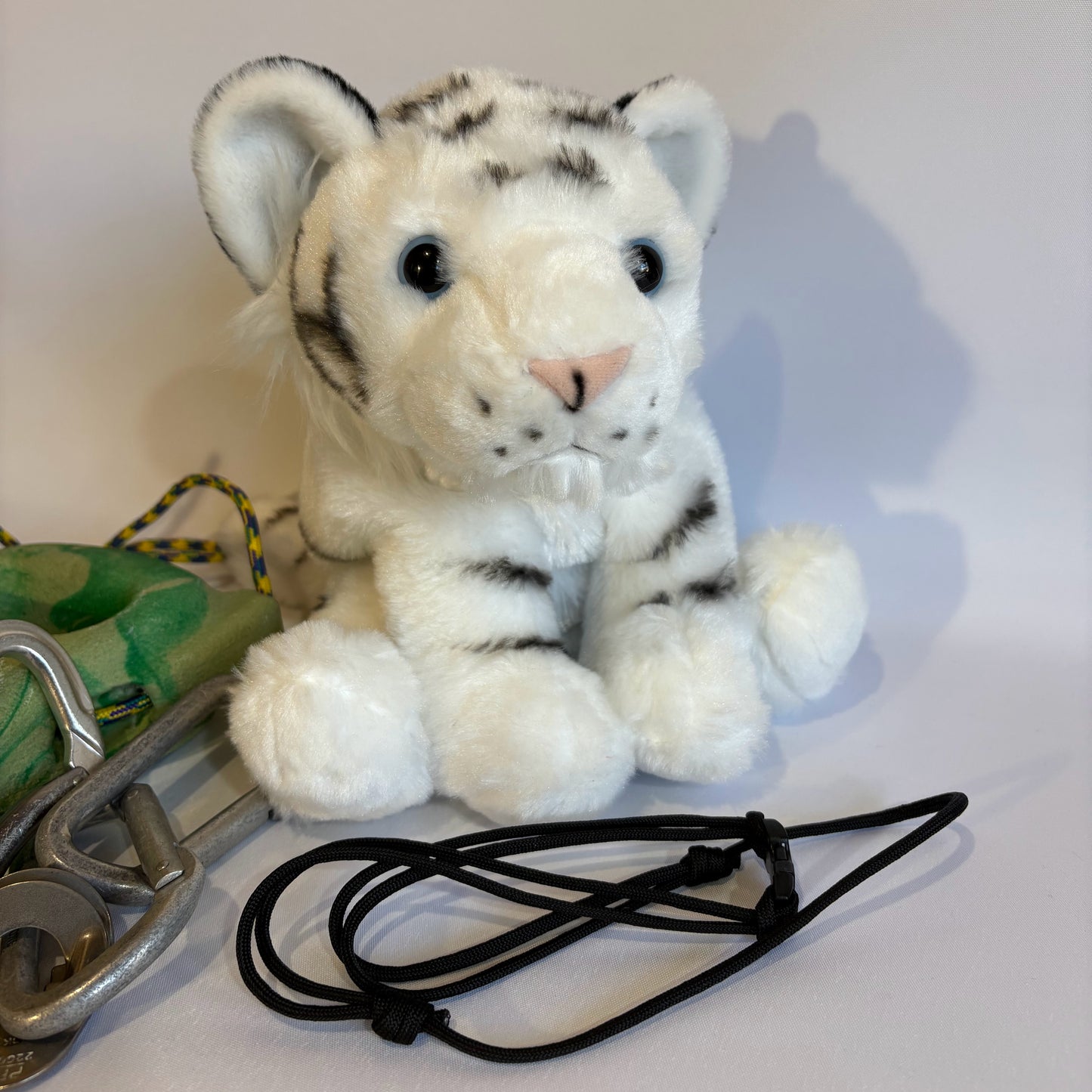White Tiger Chalk Bag – Plush Animal Climbing Bag with Drawstring Closure – Bouldering Gift for Climbers – Optional Chalk Brush & Belt
