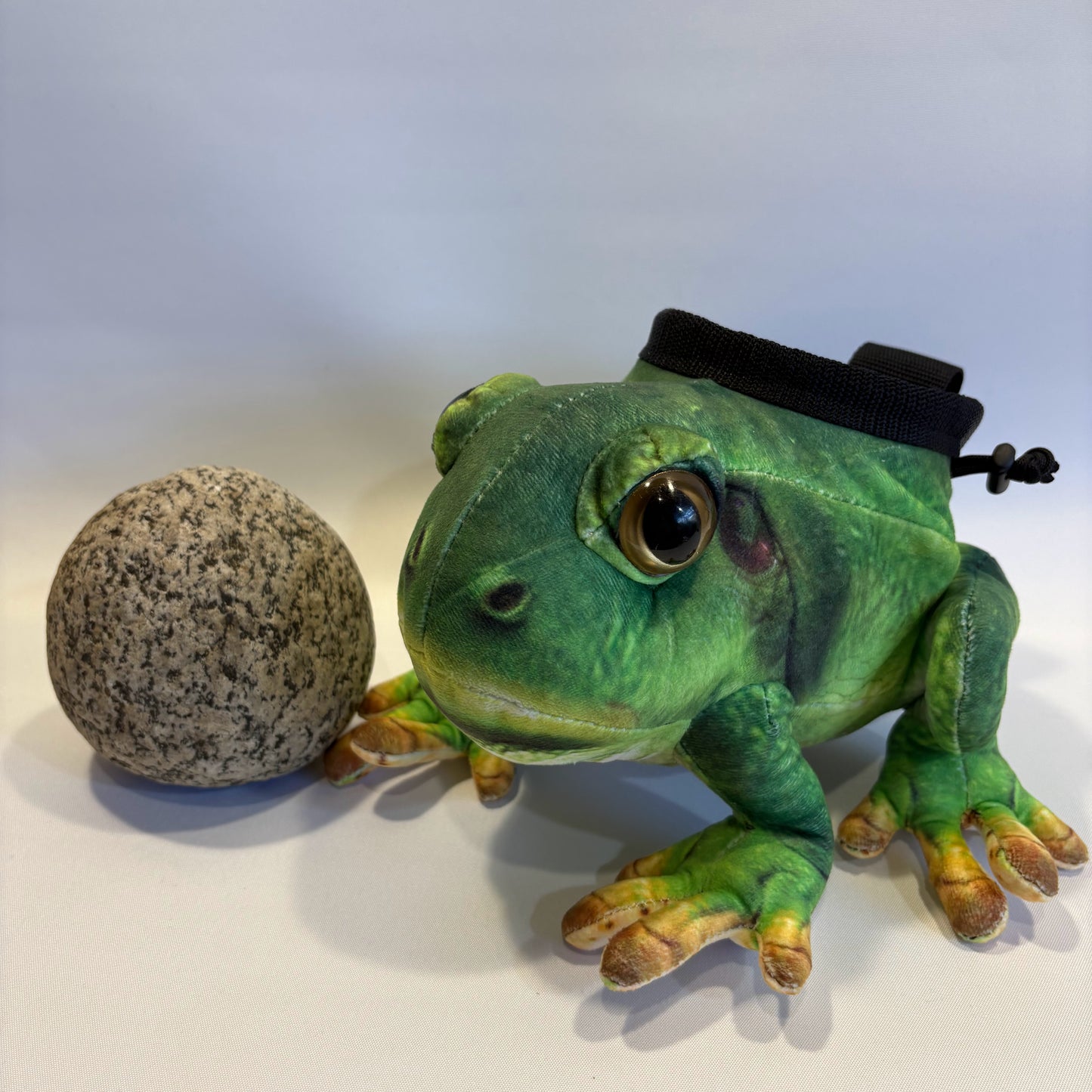 Green Tree Frog Rock Climbing Chalk Bag