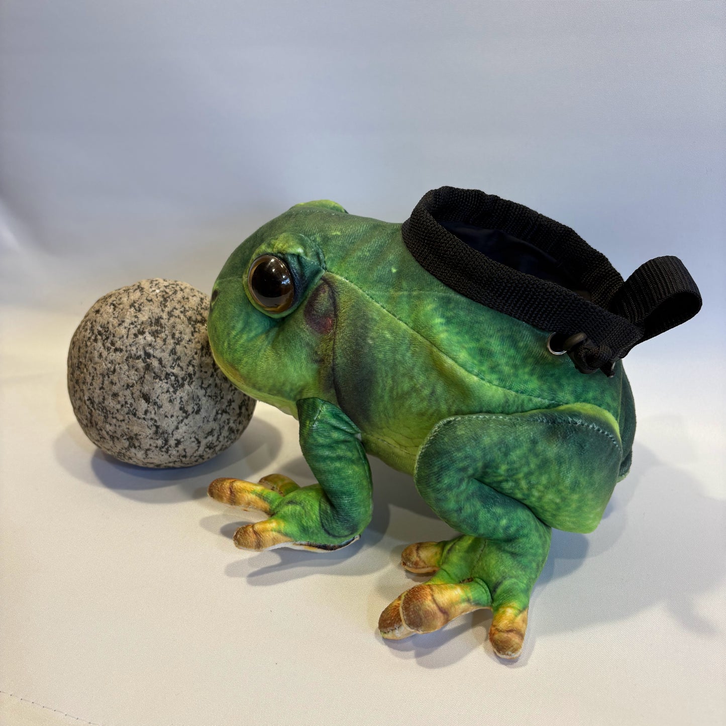 Green Tree Frog Rock Climbing Chalk Bag