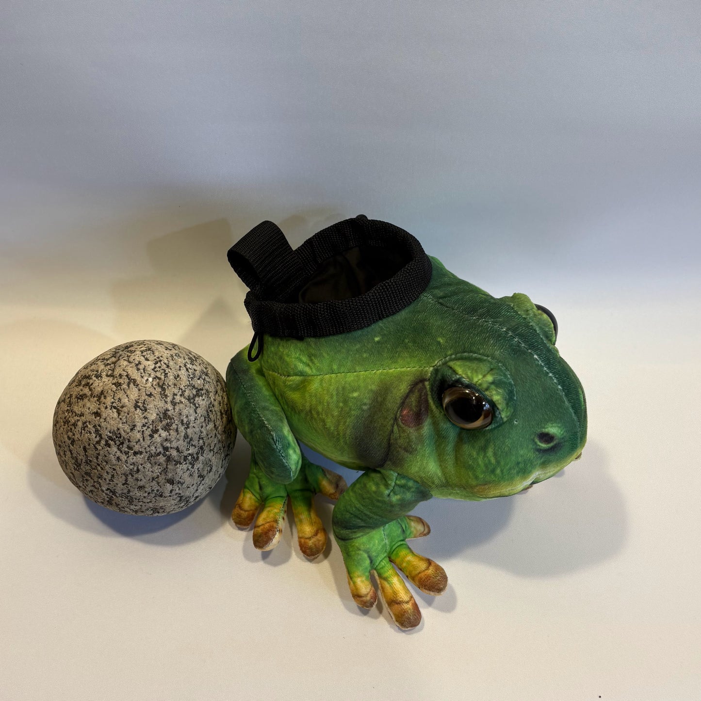 Green Tree Frog Rock Climbing Chalk Bag