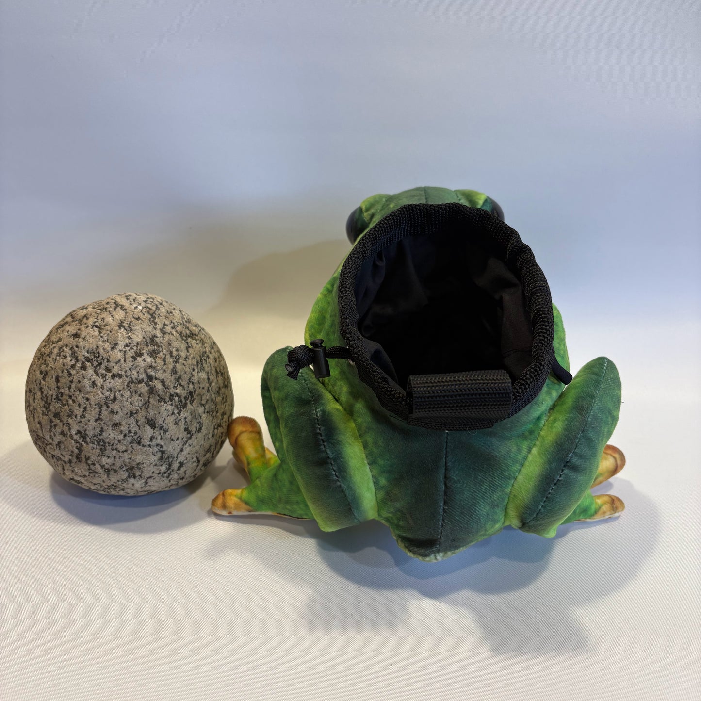 Green Tree Frog Rock Climbing Chalk Bag