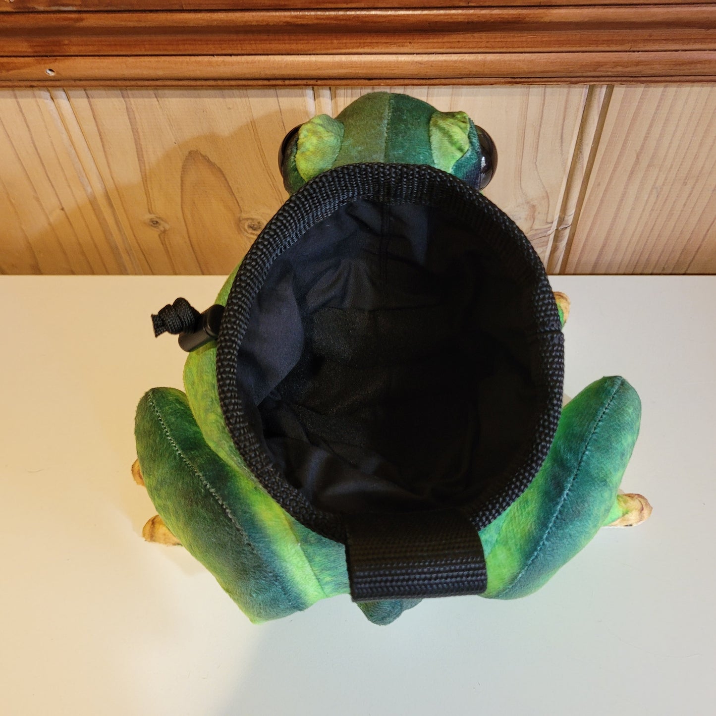 Green Tree Frog Rock Climbing Chalk Bag